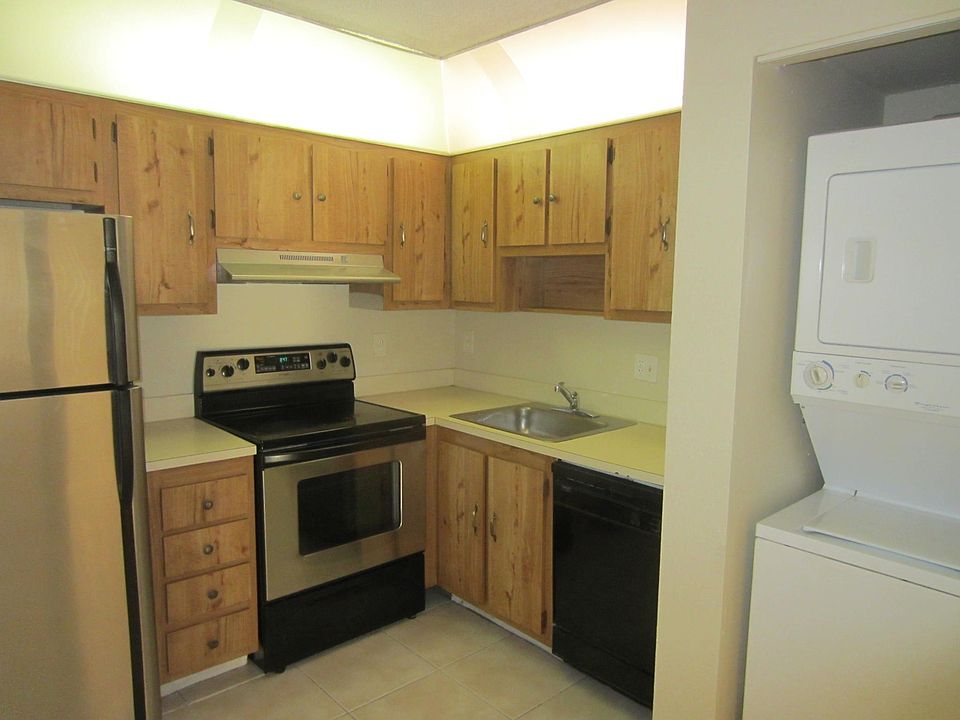 1st image of 11134 Royal Palm Blvd