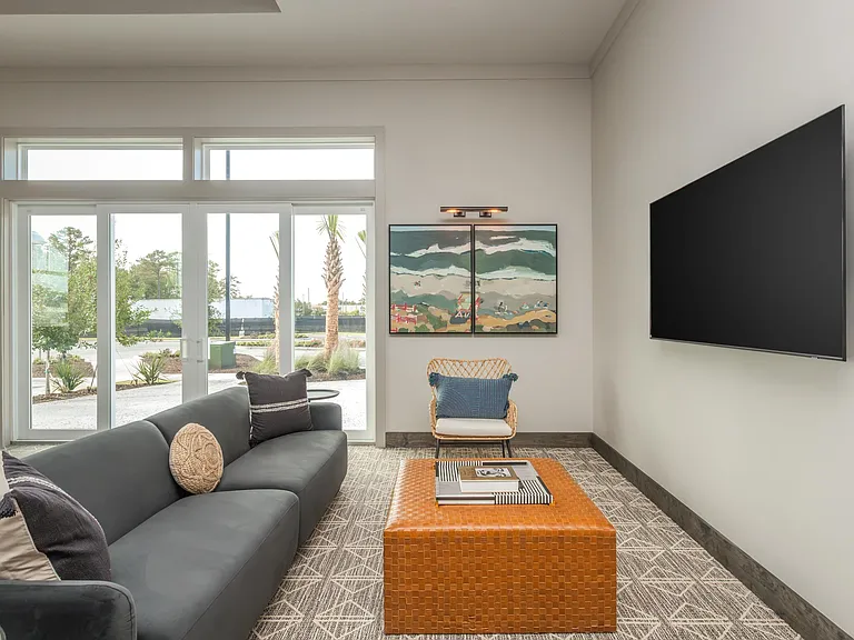 Middle Sound West Apartments — Photo 35