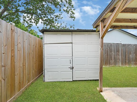 4th image of 707 Connorvale Ct