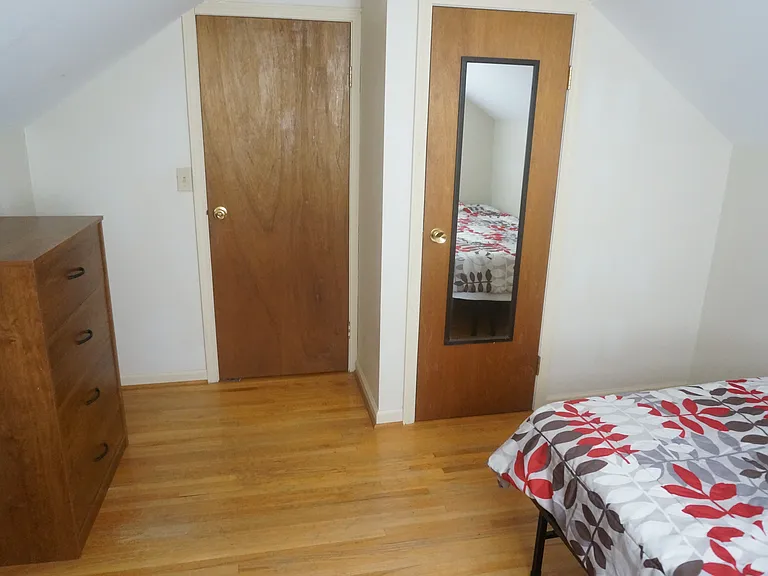 146 Rossiter Rd — Photo 16