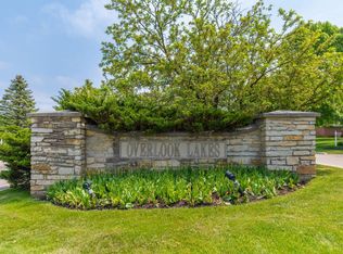 8860 Woodbridge Dr, Greendale, WI 53129