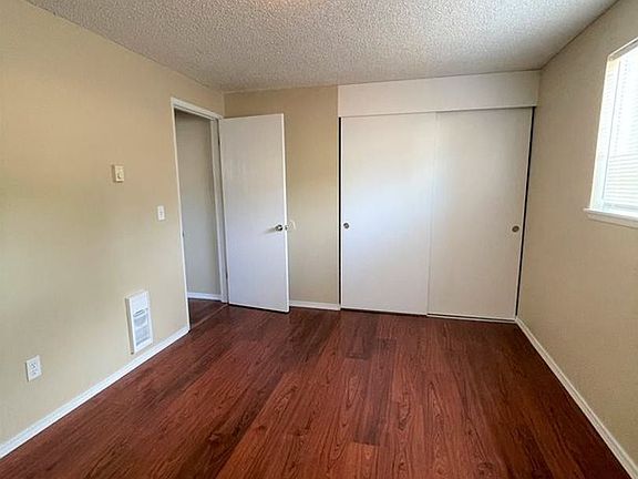4th image of 2815 E 19th St APT C