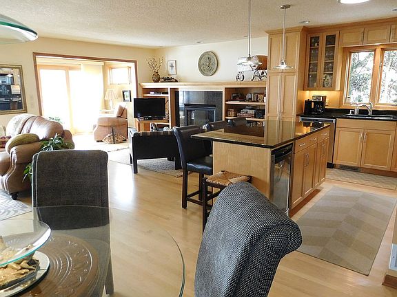 4th image of 1297 Black Oaks Ct N