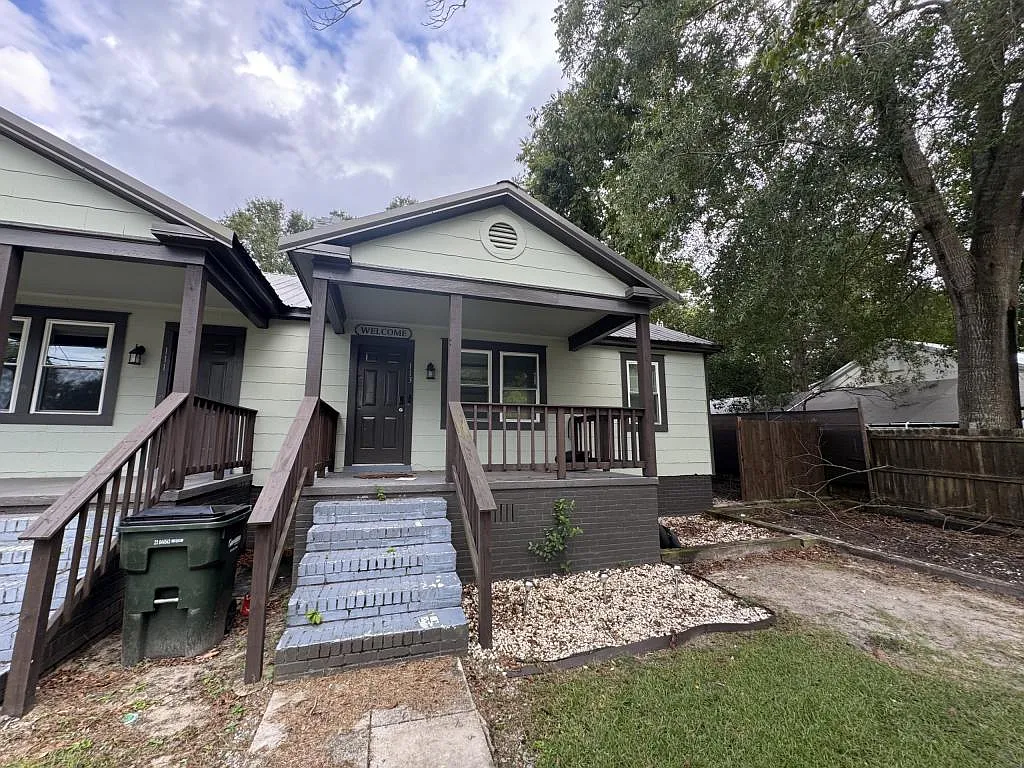 113 Isabelle St — Photo 1