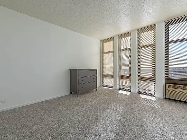 6700 S South Shore Dr #22B — Photo 16