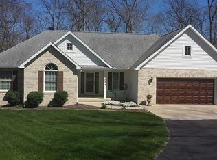 2004 Hickory Hills Dr, Vandalia, IL 62471