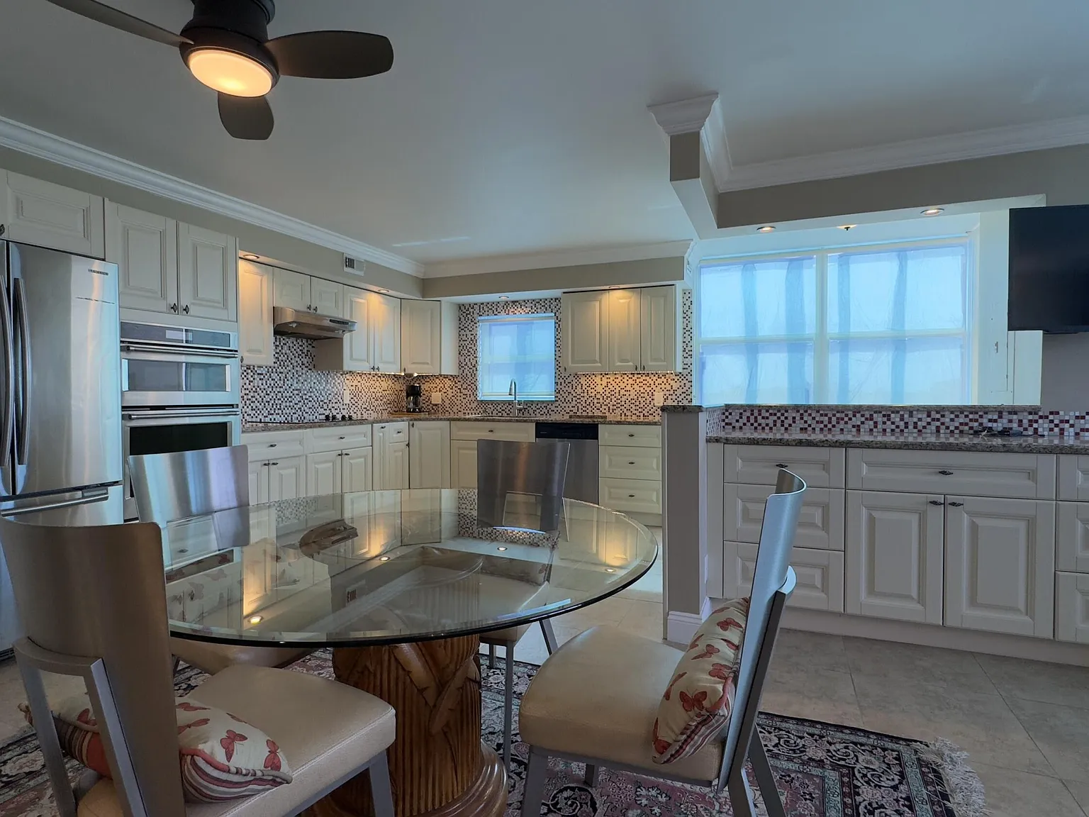 2 bed, 2.0 bath, 1540 sqft, $3,300 — Photo 4