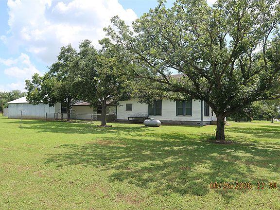 3rd image of 1413 N Main St