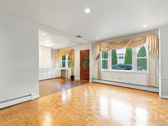 5th image of 36 Richmond Street