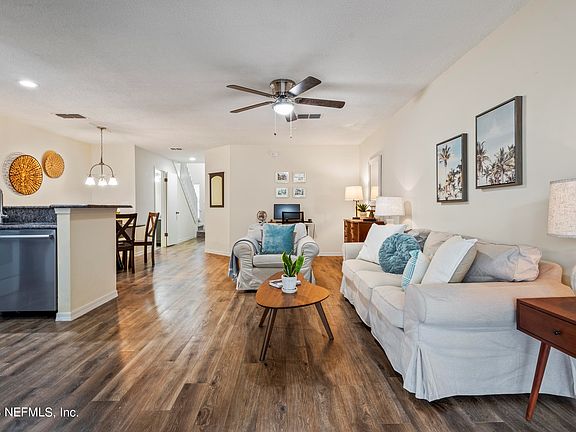 3rd image of 128 Sand Castle Way