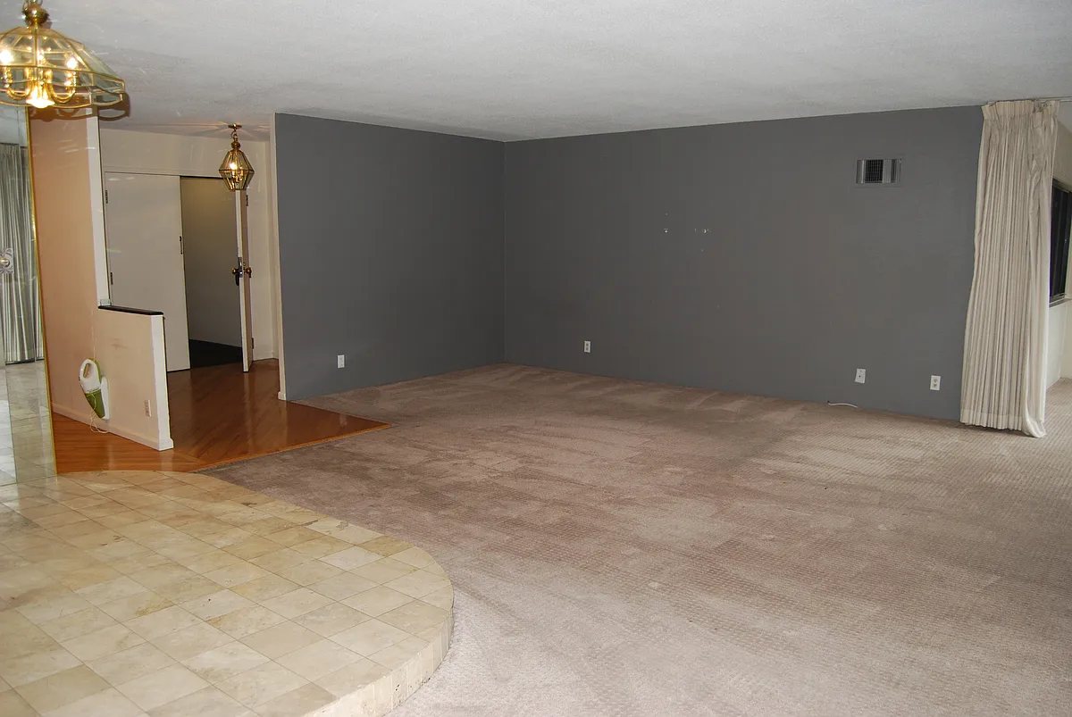 Building Photo - 1551 Larimer St #402
