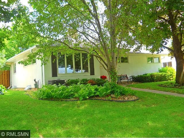 1st image of 1334 Manomin Ave