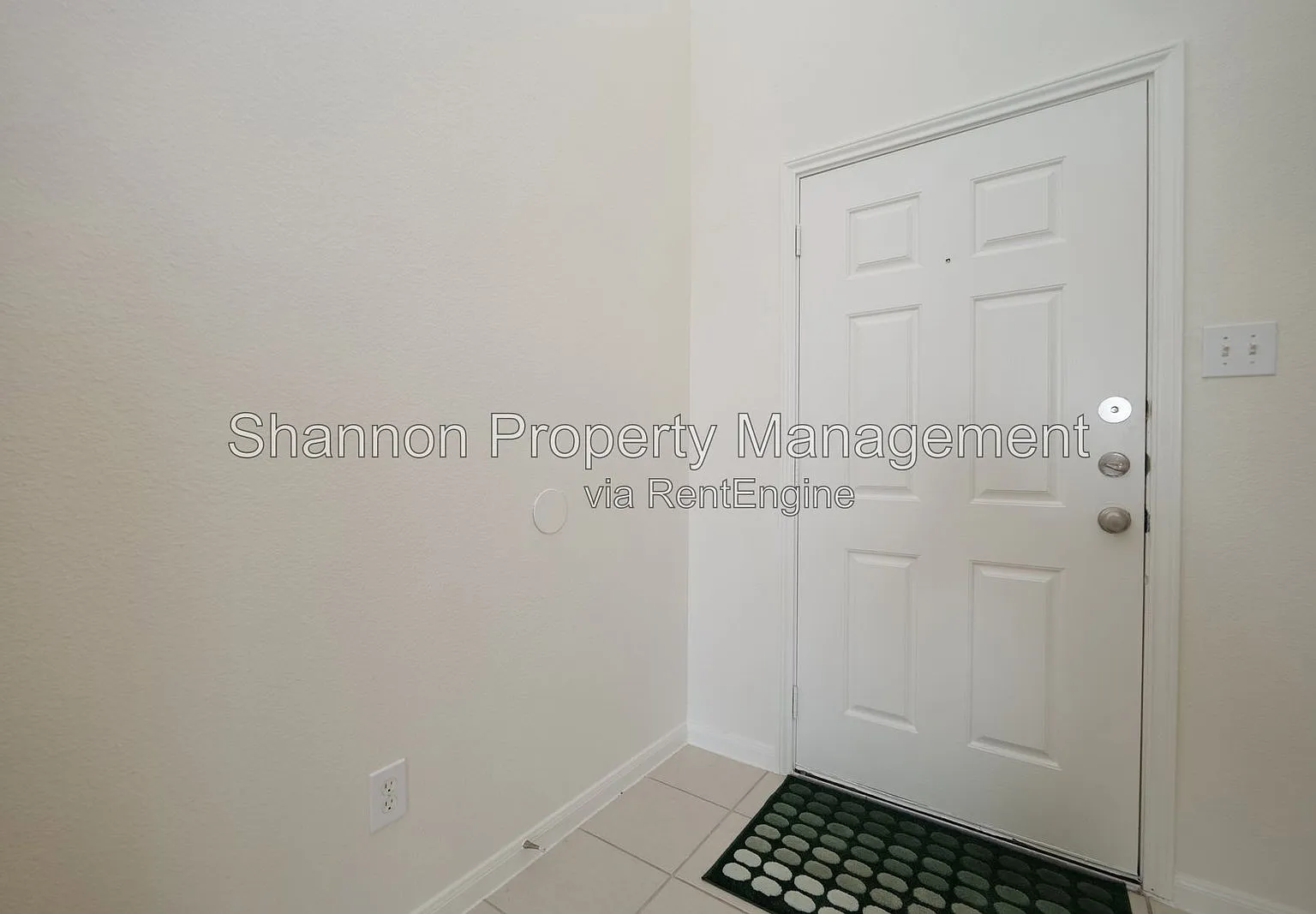 4 bed, 2.5 bath, 2536 sqft, $2,000 — Photo 3