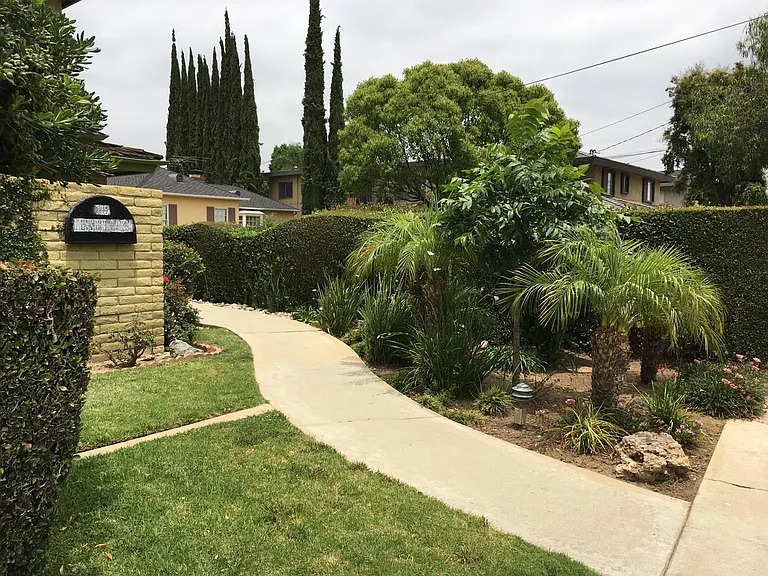 119 W Live Oak St #G — Photo 21