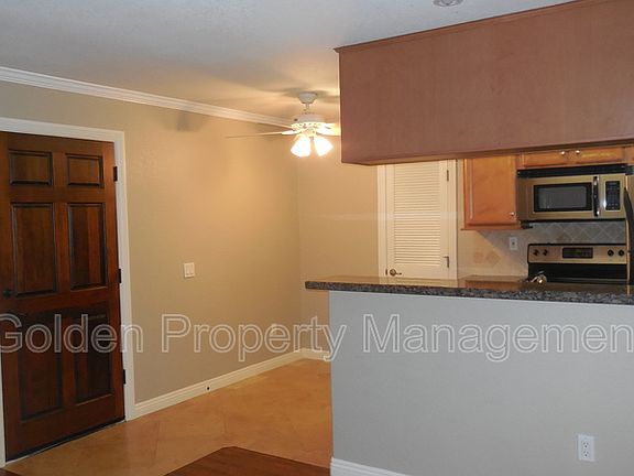 3rd image of 4241 Swift Ave Unit 2