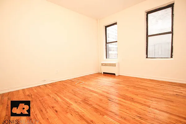 Rented by Jonis Realty | media 23