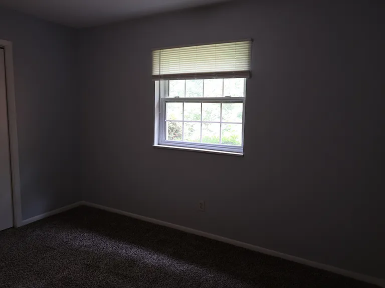 205 Long St #2 — Photo 34