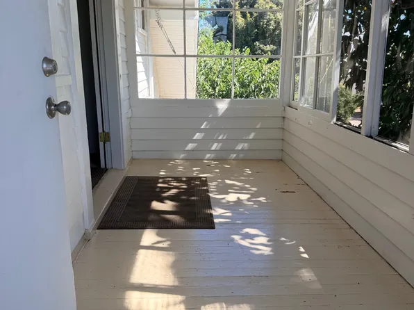 592 Palm Ave APT B, Carpinteria, CA 93013