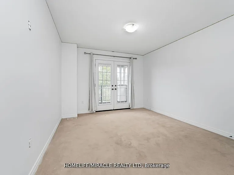 10 Kenora St — Photo 34