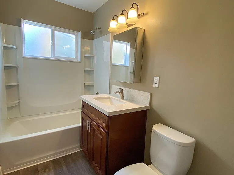 4233 Euclid Ave — Photo 7