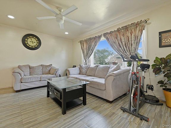 3rd image of 79 Wellington Road