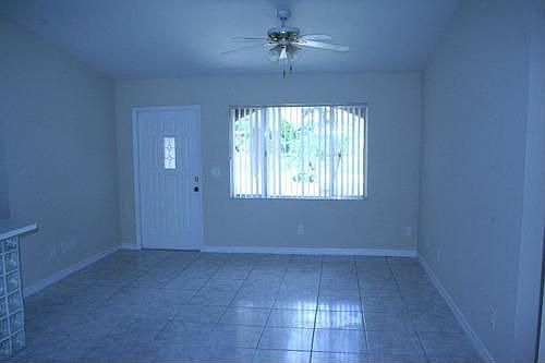 3rd image of 424 SE 9th Ave