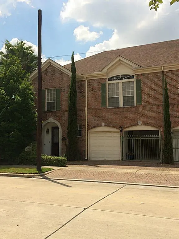 3 bed, 2.5 bath, 2487 sqft, $4,100 — Photo 2