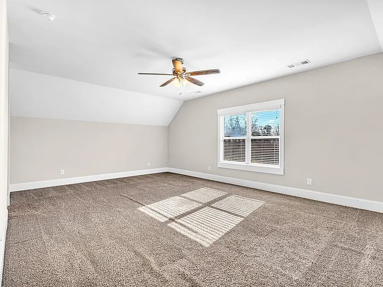 212 Blue Point Pkwy — Photo 34