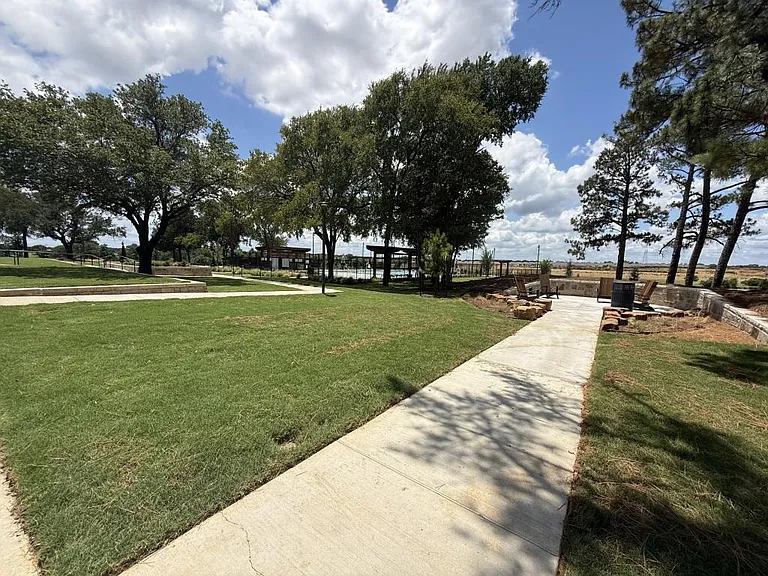 2524 Guineas Ln — Photo 4