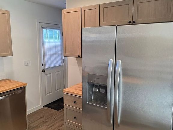4th image of 4076 Barger Dr #4076