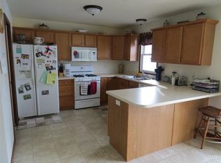 61795 Amber Meadows Dr, Goshen, IN 46528