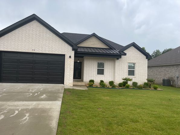 22 Clover Leaf Ln