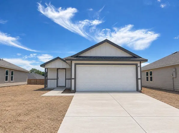 1213 Hickory Grove St, Brenham, TX 77833