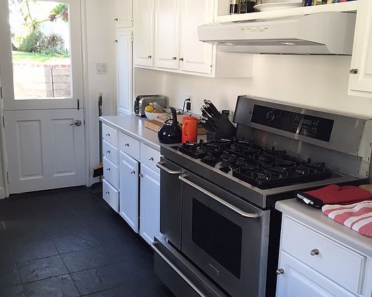 4th image of 2609 Glen Green St