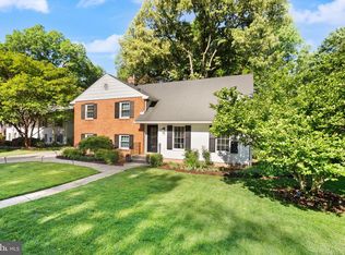 8514 Stable Dr, Alexandria, VA 22308