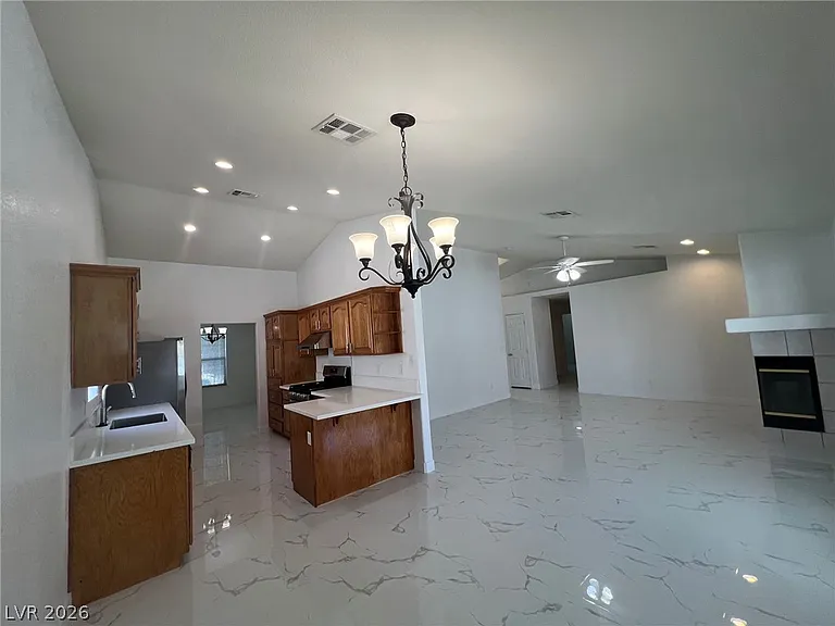 5645 W Katie Ave — Photo 33
