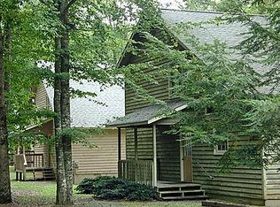 24 Beaver Lake Dr W, Ellijay, GA 30540