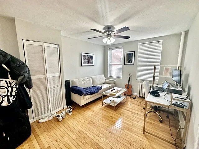 220 Hanover St #12