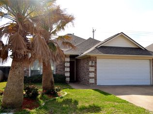 3738 Dove Holw, College Station, TX 77845