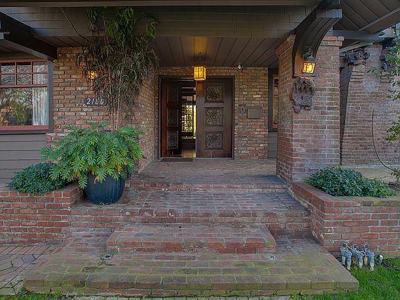3rd image of 2180 W 24th St