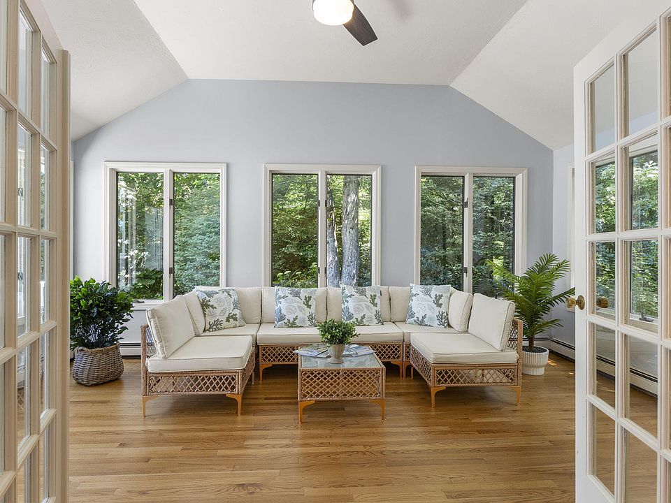 1st image of 70 Doran Drive