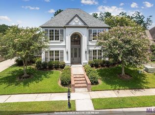 10727 Royal Ridge Ave, Baton Rouge, LA 70810