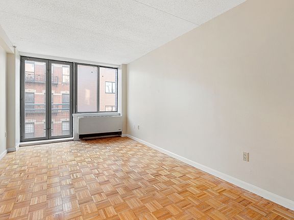 4th image of 165 Eldridge St APT 5B