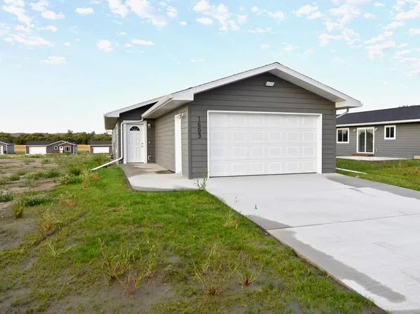 1603 E Park St, Pierre, SD 57501