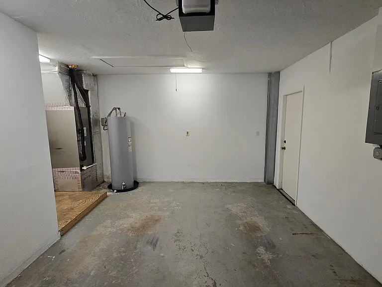 4705 Violet Ave — Photo 15