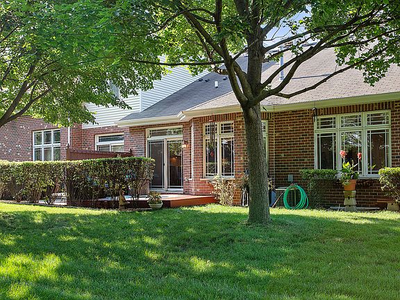 4th image of 10834 Canterbury Dr