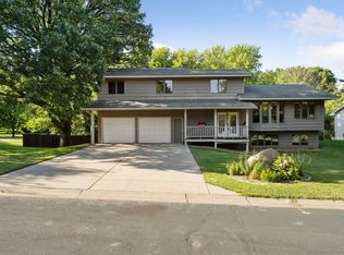 10340 Nottingham Trl, Eden Prairie, MN 55347