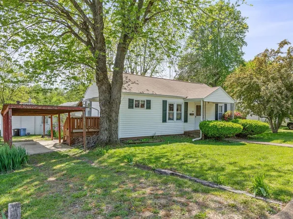 622 E College St, Farmington, MO 63640