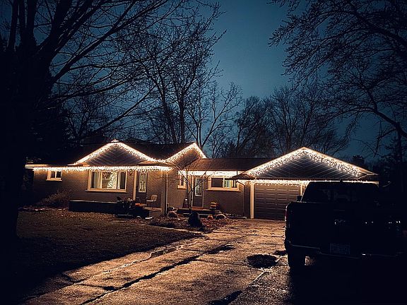 3rd image of 29835 Hemlock Dr