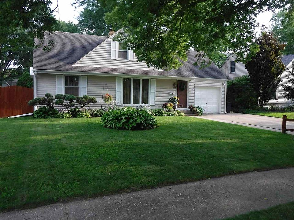 1st image of 233 Burrwood Ave